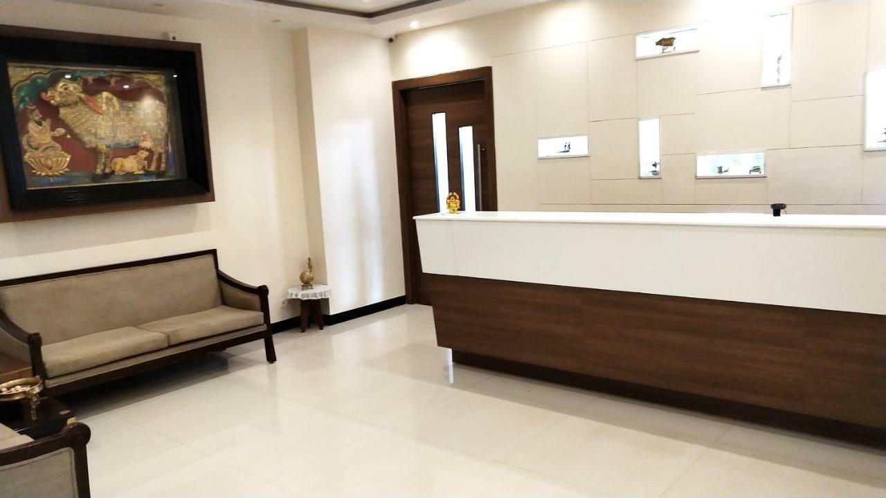 Hotel The Pioneer Visakhapatnam Exterior foto
